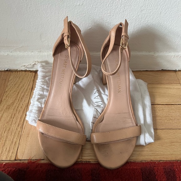 Stuart Weitzman Nearlynude Leather Sandals - Picture 1 of 3
